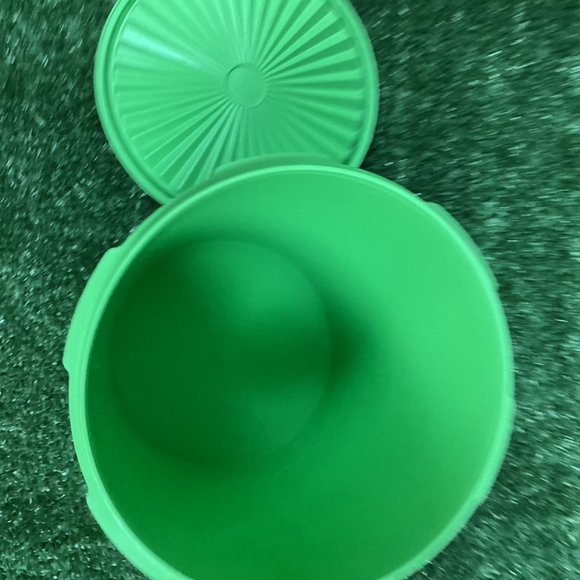 Vintage Tupperware 3 Piece Canister Set Green - Picture 12 of 16